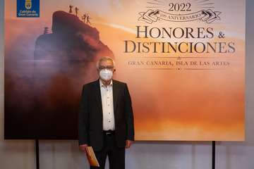 El Cabildo entrega sus honores y distinciones a 19 personas y entidades por su labor en favor de la sociedad grancanaria/TA.